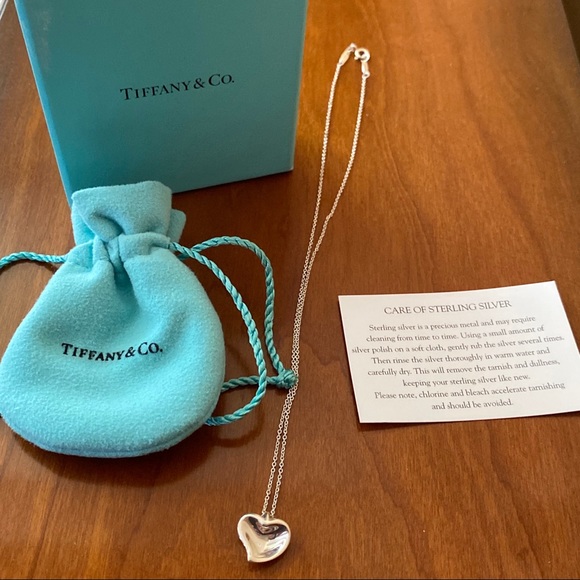 Elsa Peretti Carved Heart Necklace - Picture 3 of 4